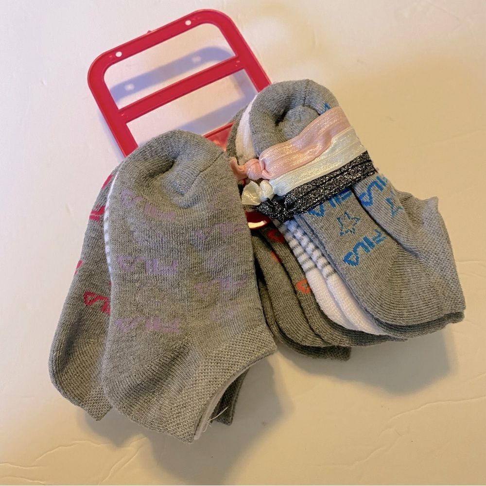 Fila girls 10 Pairs Comfort Knit Soft Socks Bonus 3 Hair Ties Girls 6-8 yr old